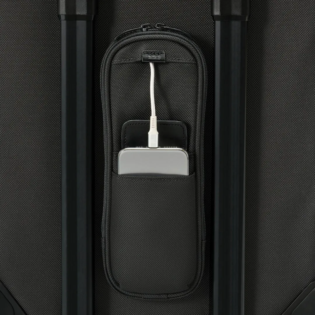 Briggs & Riley Baseline Global 21" Carry-On Expandable Spinner