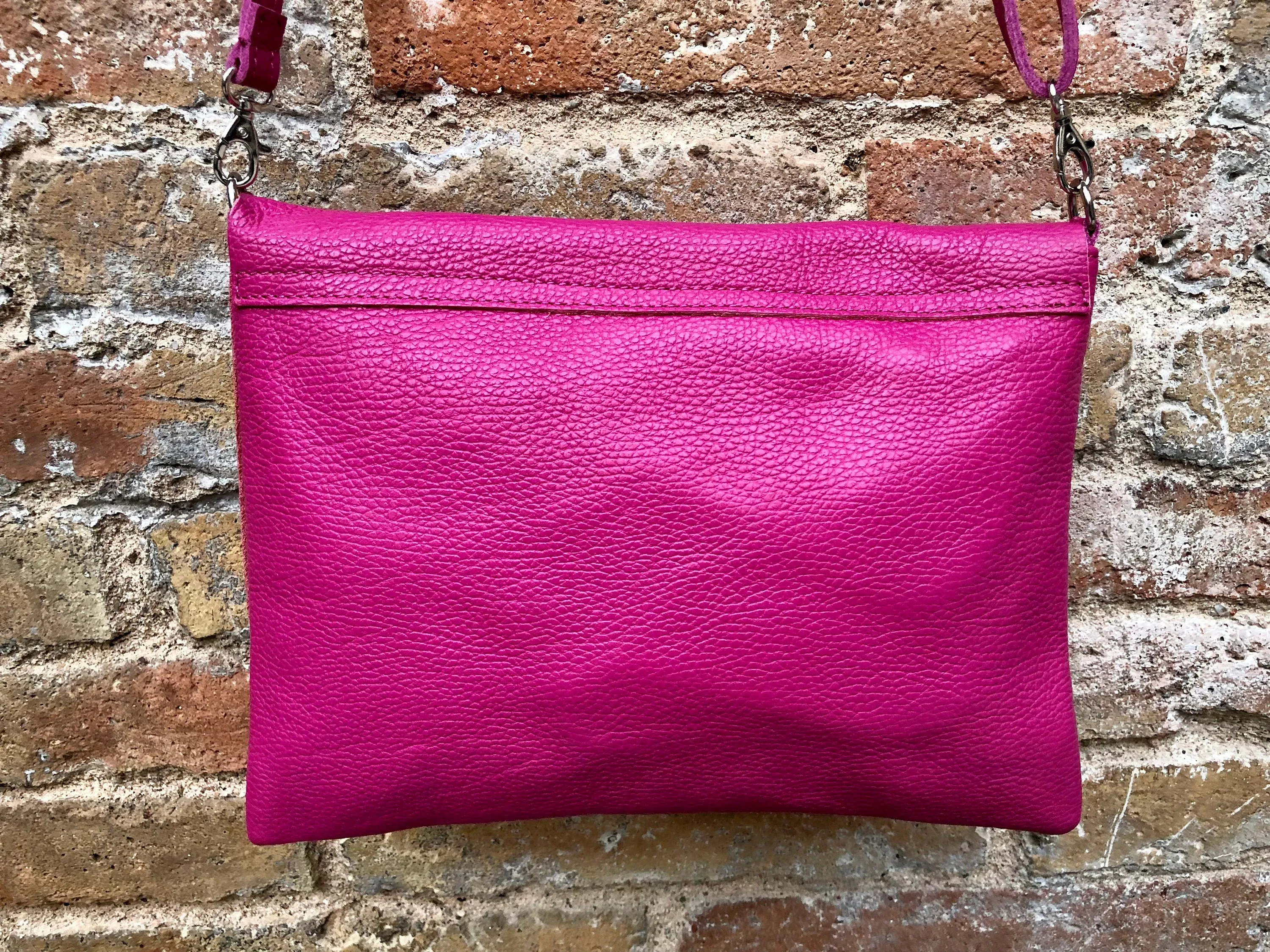 Crossbody leather bag in fuchsia PINK. Genuine soft leather. Hot pink crossover, messenger bag. Zipper   adjustable strap. Hot pink purse