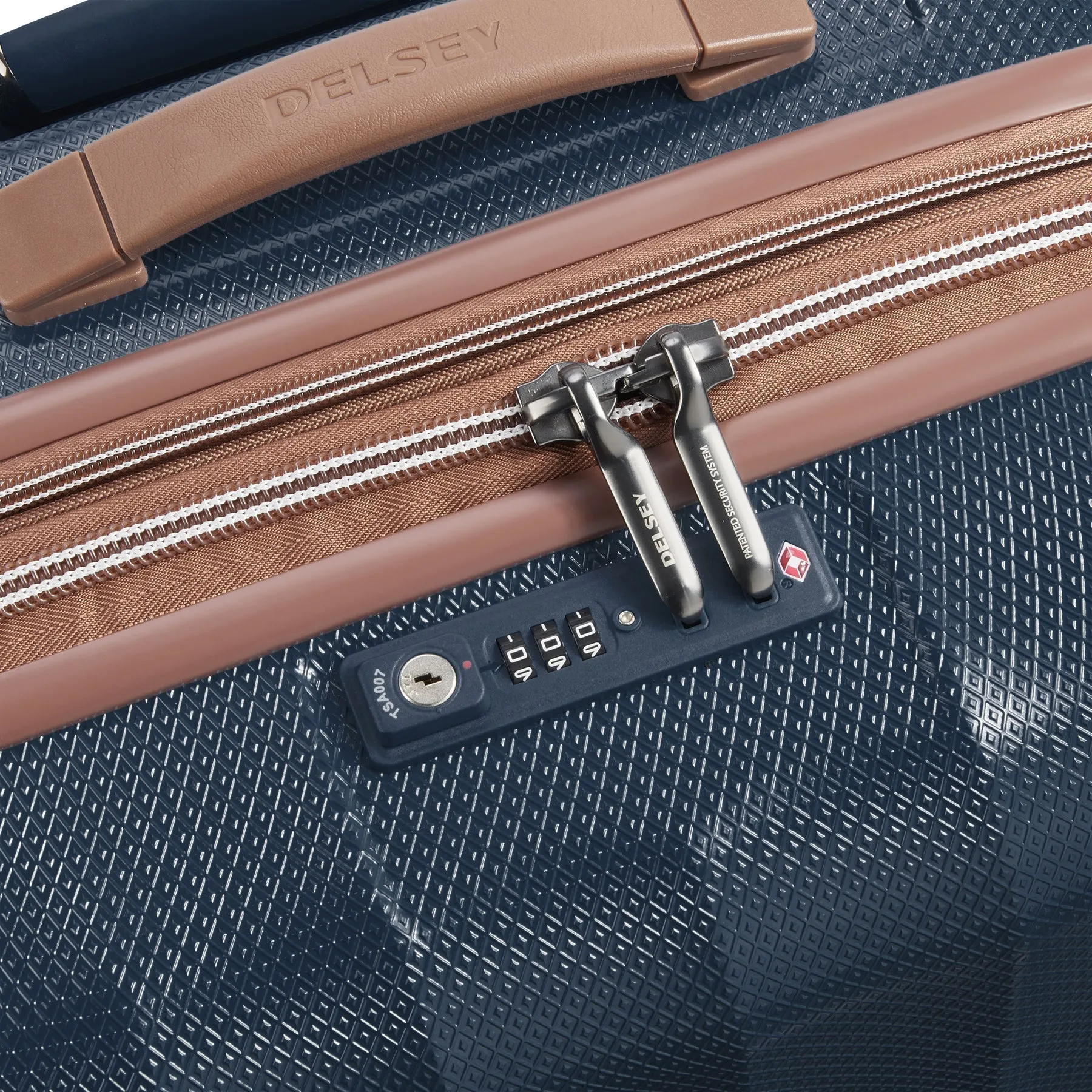 Delsey St Tropez Large Checked Expandable Spinner