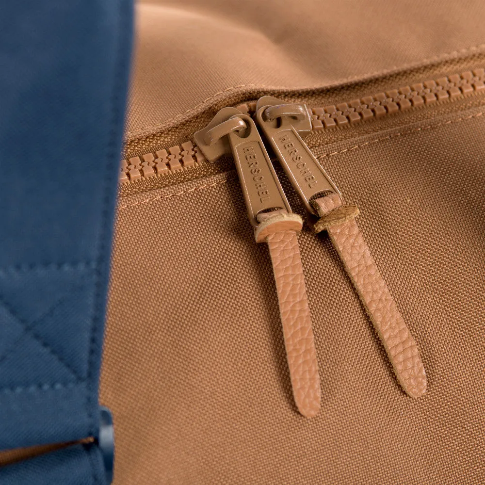 Herschel Supply Novel Duffel Bag - Caramel & Navy