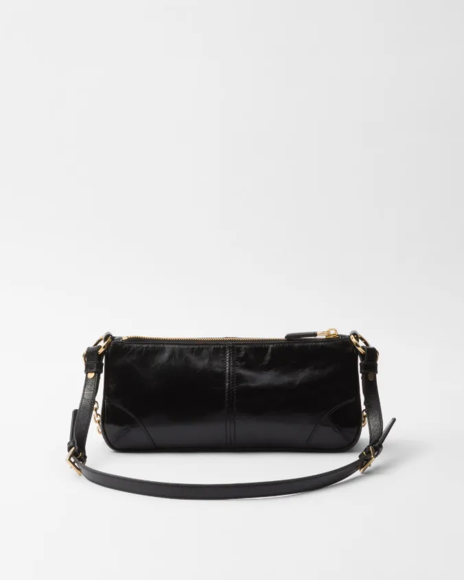 Prada re-edition 2002 medium leather shoulder bag