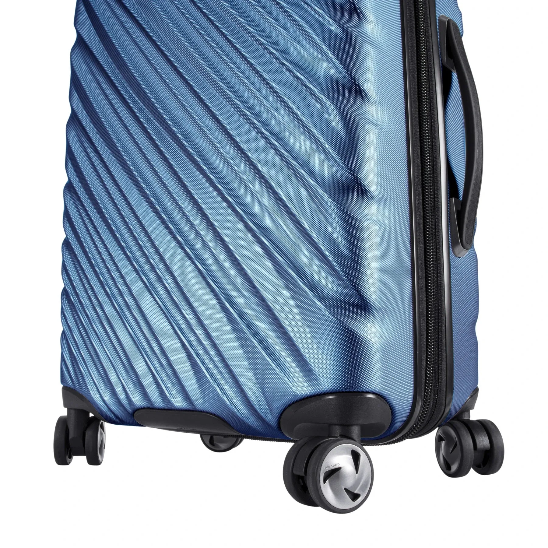 Ricardo Beverly Hills Mojave Carry-On Spinner Luggage w/USB port