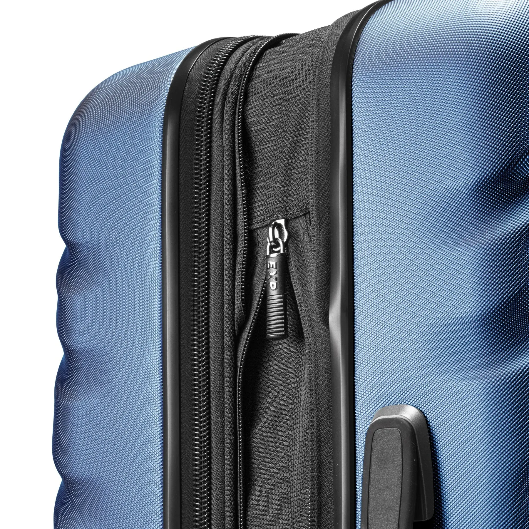 Ricardo Beverly Hills Mojave Carry-On Spinner Luggage w/USB port