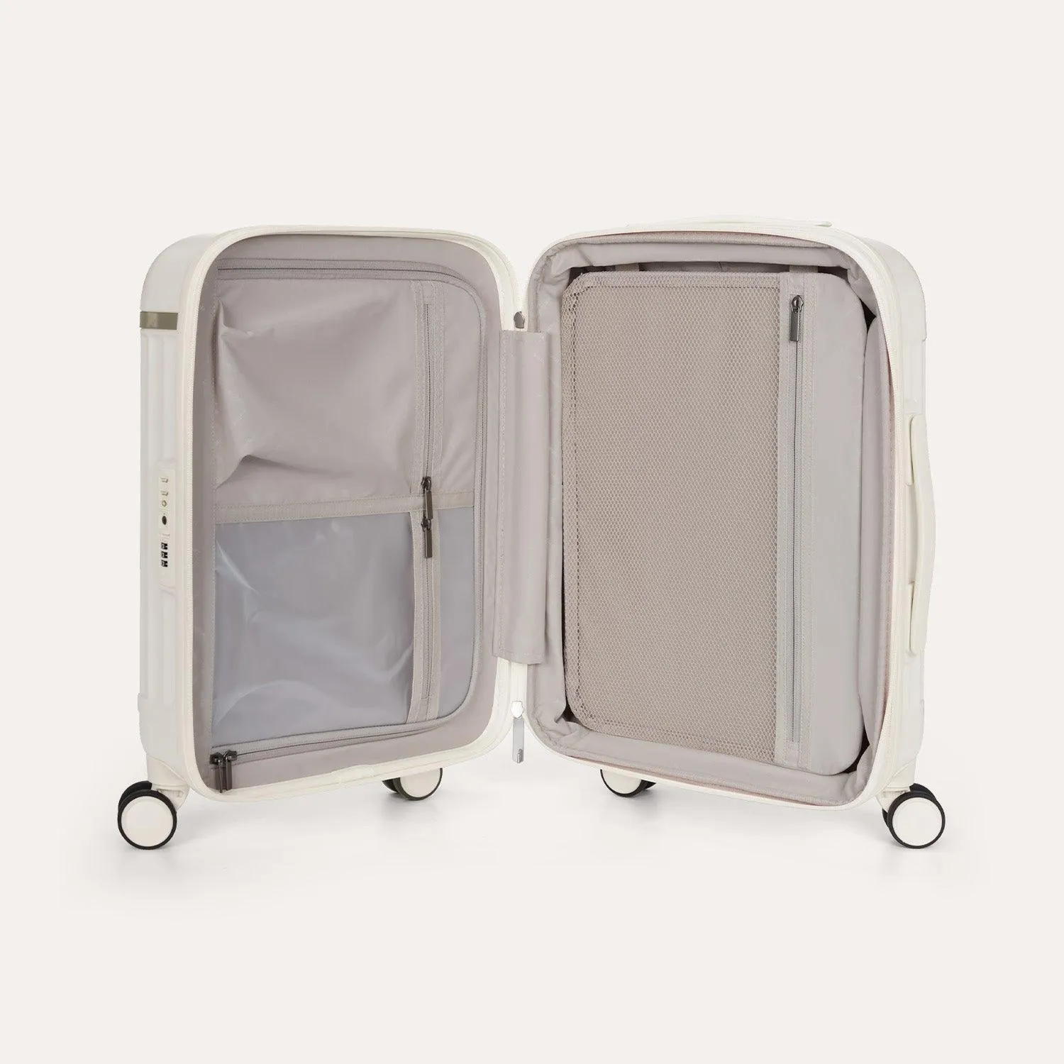 Roamer Expandable 20" Carry On Luggage