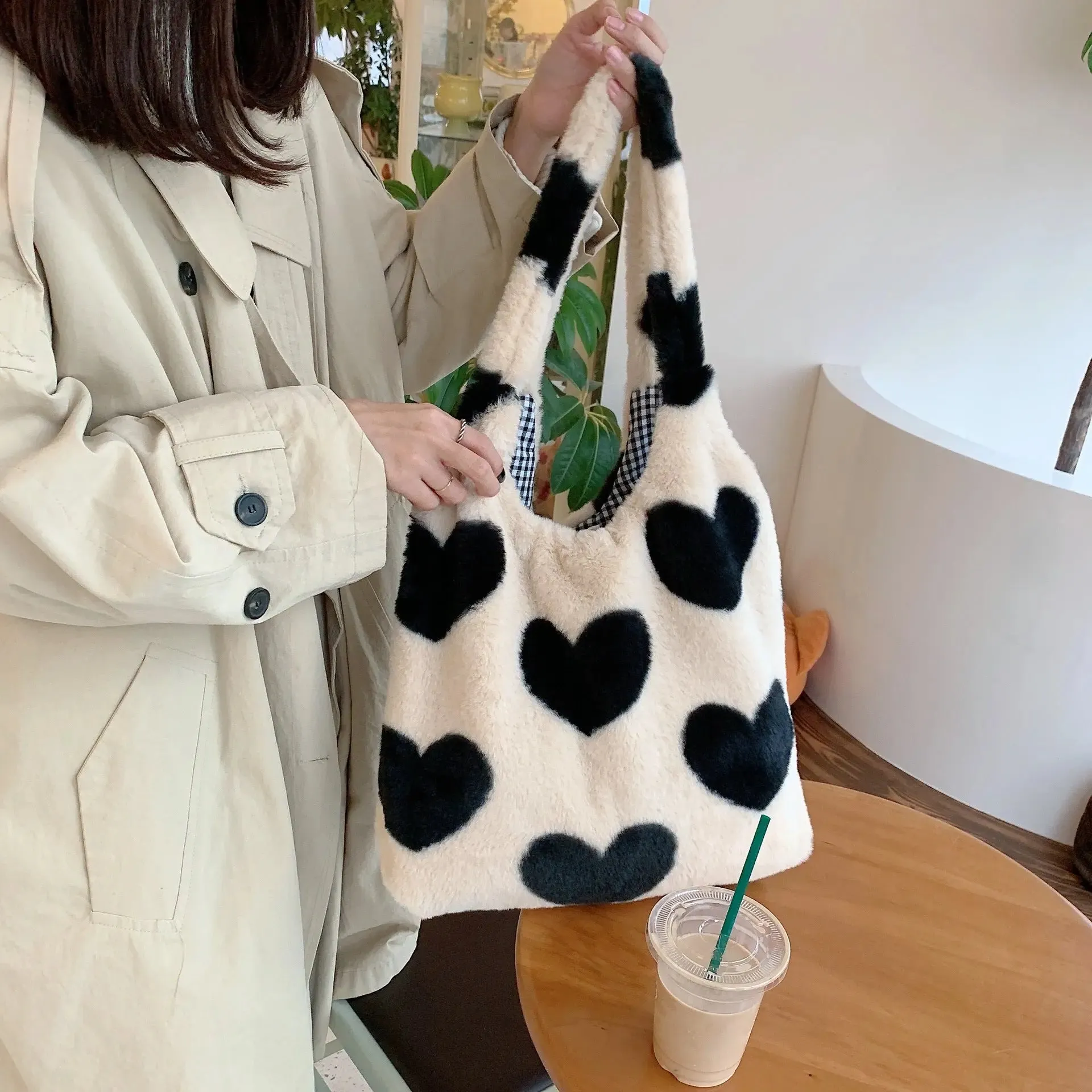 Winter Love Heart Shoulder Bag