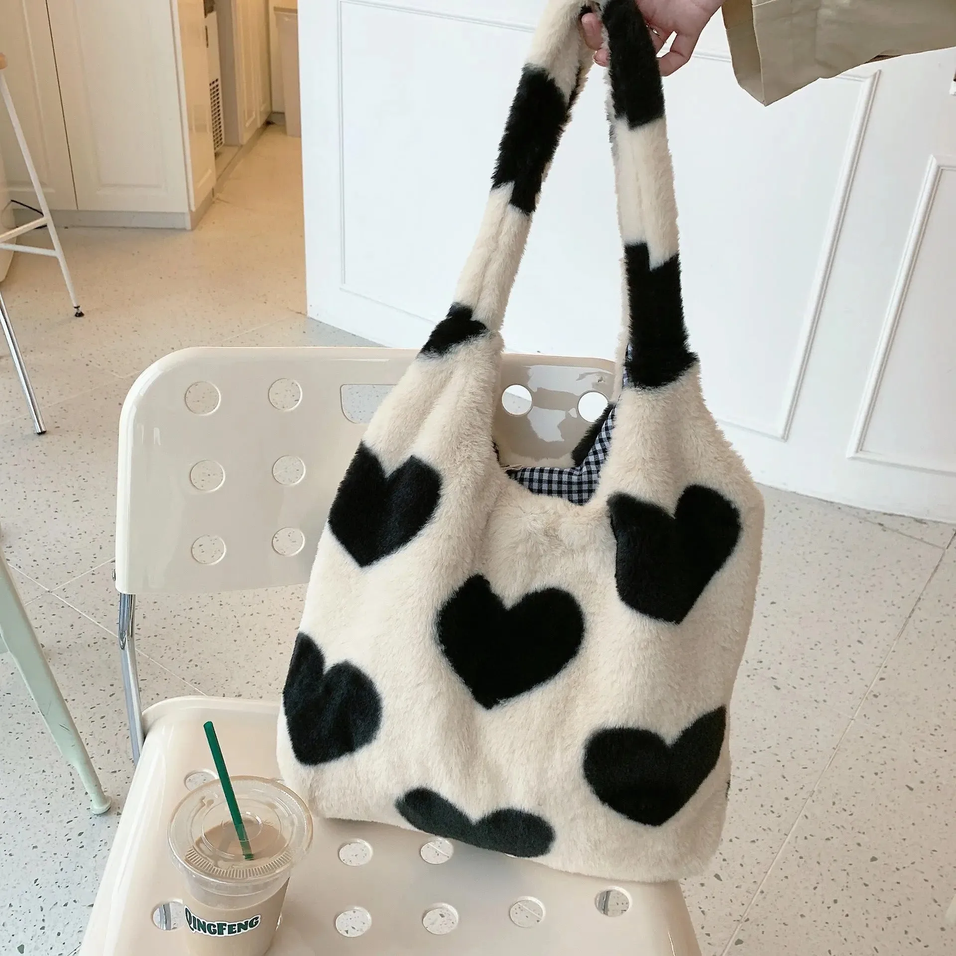 Winter Love Heart Shoulder Bag