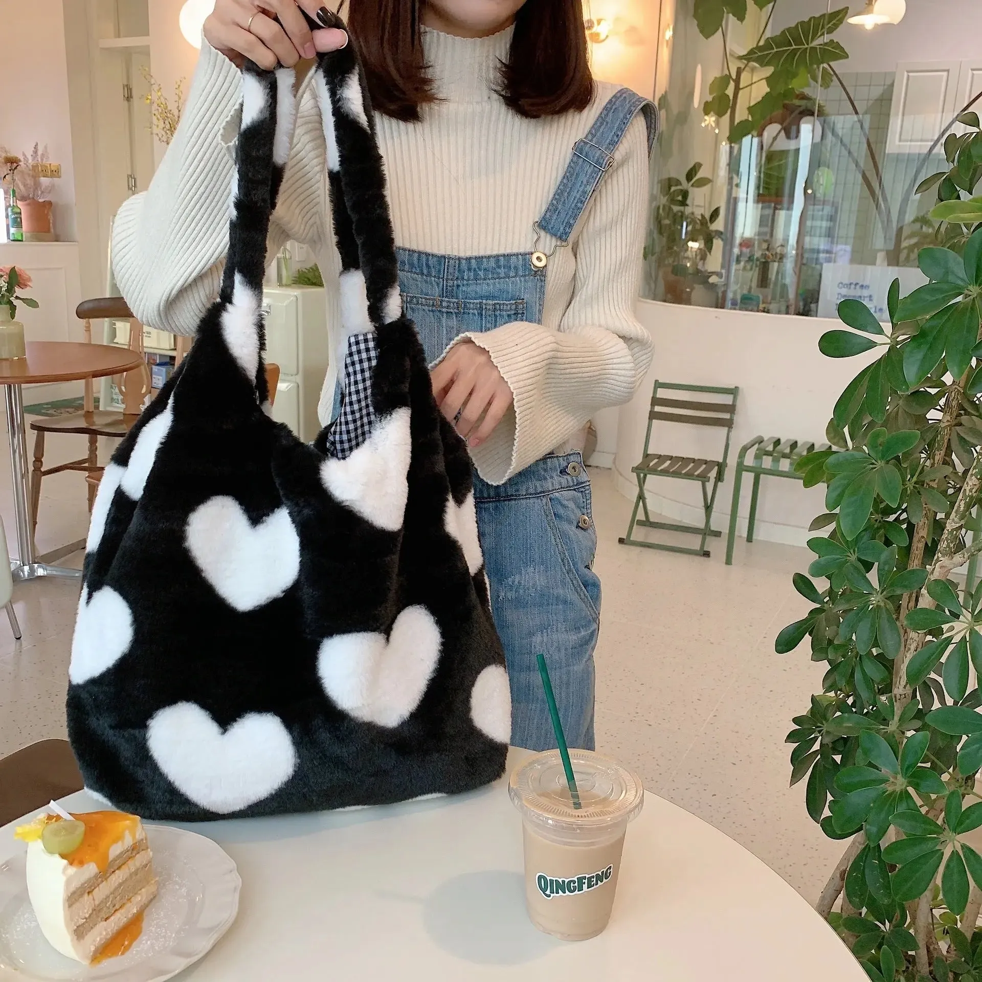 Winter Love Heart Shoulder Bag
